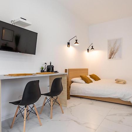Love Room Jacuzzi Sauna Privatif Marseille Bagian luar foto