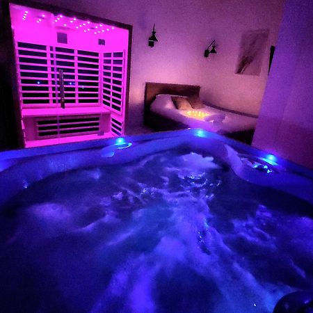 Love Room Jacuzzi Sauna Privatif Marseille Bagian luar foto