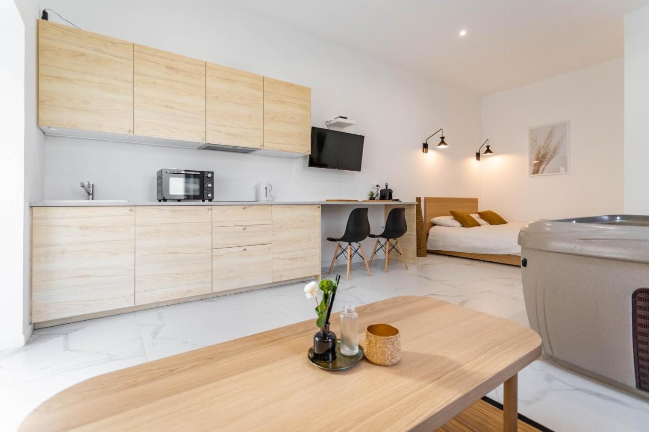 Love Room Jacuzzi Sauna Privatif Marseille Bagian luar foto