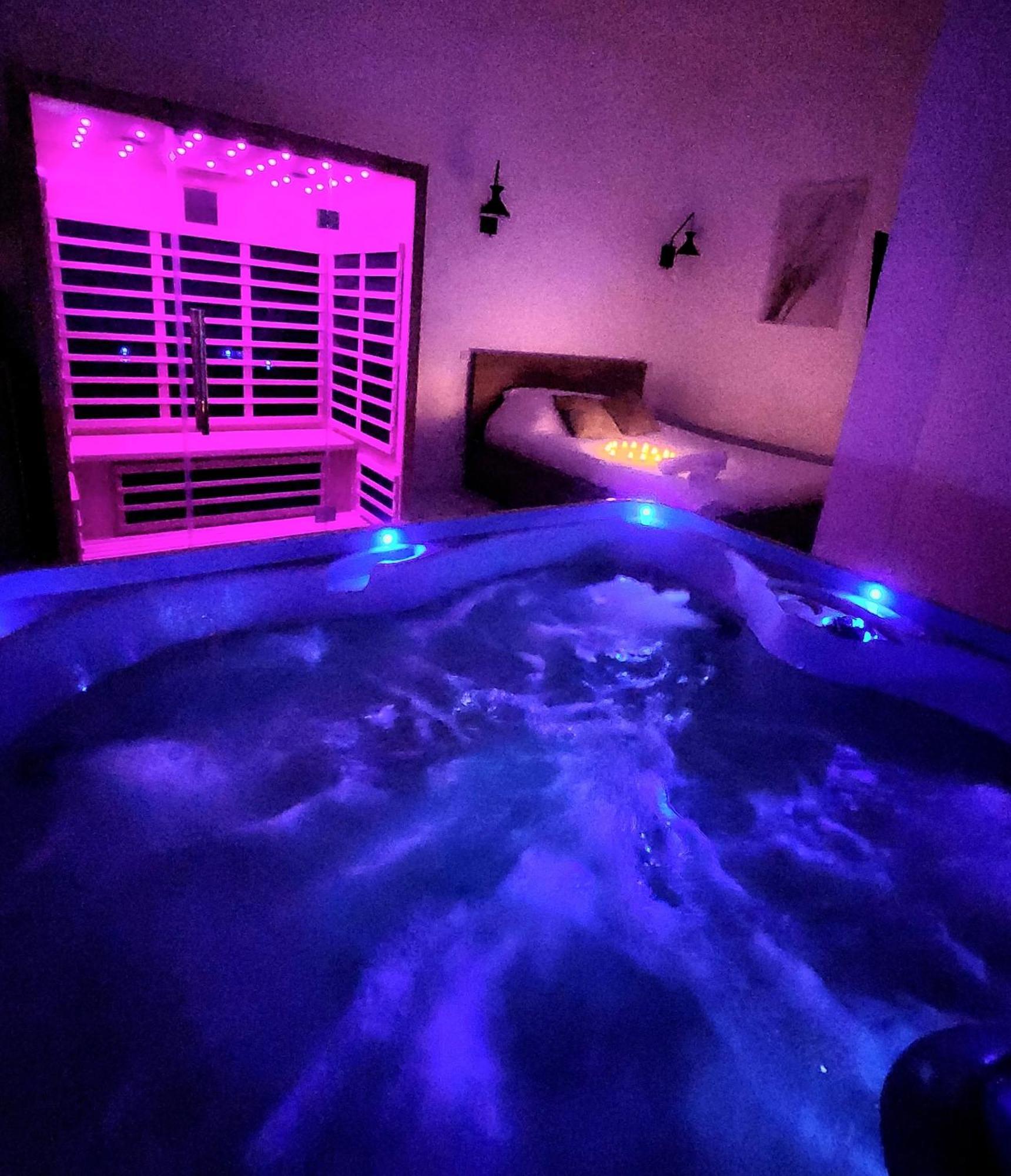 Love Room Jacuzzi Sauna Privatif Marseille Bagian luar foto